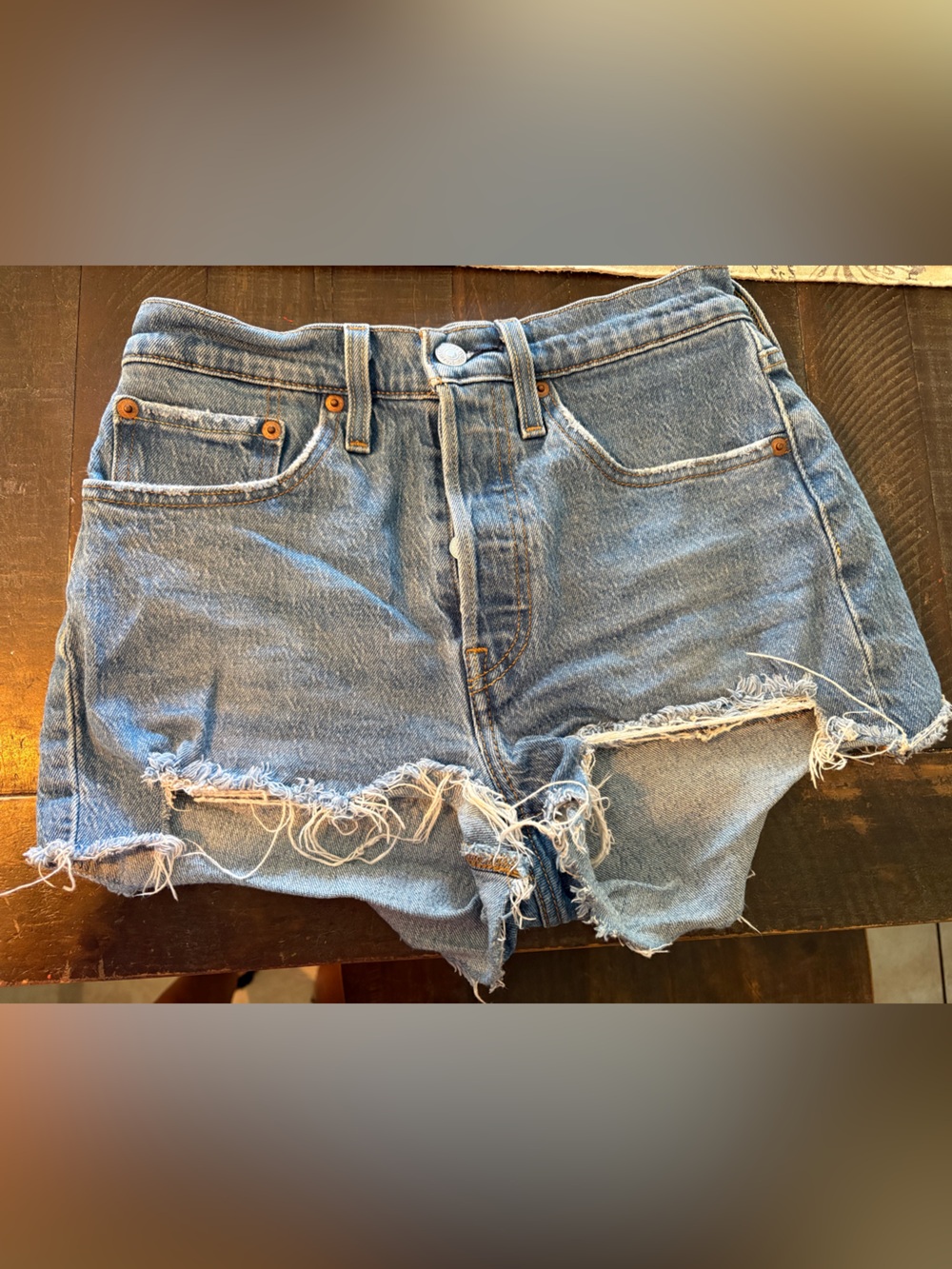 Levi's 501 frayd shorts size 26